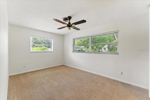 Villa ou maison à vendre à Maitland, Floride: 4 chambres, 195.19 m2 № 1831868 - photo 13