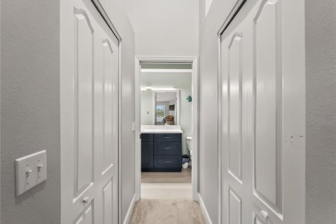 Condo in Sarasota, Florida, 2 bedrooms  № 2395883 - photo 14
