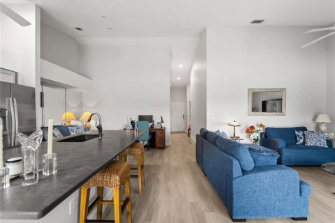Condo in Sarasota, Florida, 2 bedrooms  № 2395883 - photo 24