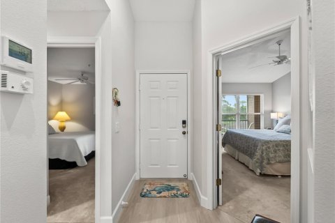 Condo in Sarasota, Florida, 2 bedrooms  № 2395883 - photo 8