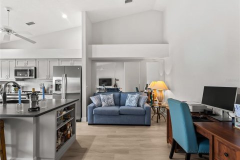 Condo in Sarasota, Florida, 2 bedrooms  № 2395883 - photo 23