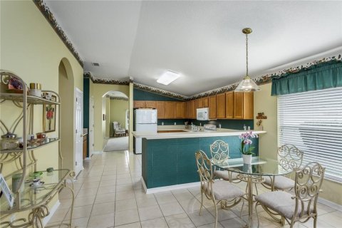 House in Land O' Lakes, Florida 3 bedrooms, 192.49 sq.m. № 2223265 - photo 11