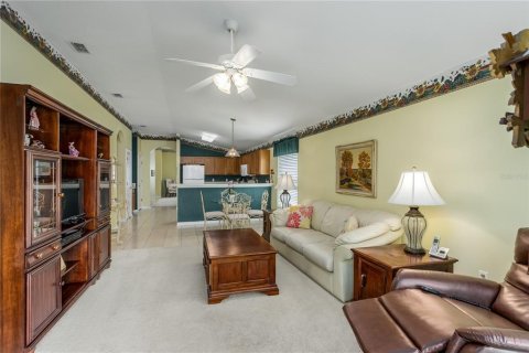 House in Land O' Lakes, Florida 3 bedrooms, 192.49 sq.m. № 2223265 - photo 20