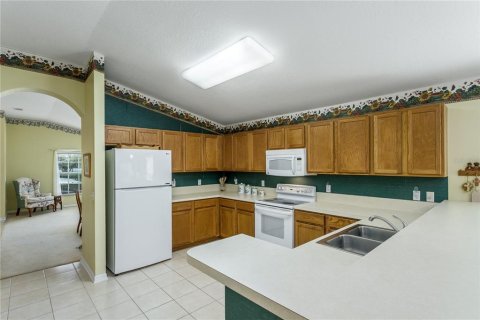 House in Land O' Lakes, Florida 3 bedrooms, 192.49 sq.m. № 2223265 - photo 8