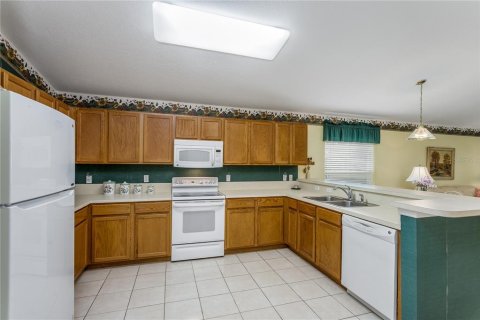 House in Land O' Lakes, Florida 3 bedrooms, 192.49 sq.m. № 2223265 - photo 3