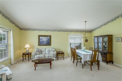 House in Land O' Lakes, Florida 3 bedrooms, 192.49 sq.m. № 2223265 - photo 19