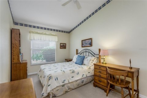 House in Land O' Lakes, Florida 3 bedrooms, 192.49 sq.m. № 2223265 - photo 16