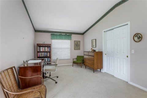 House in Land O' Lakes, Florida 3 bedrooms, 192.49 sq.m. № 2223265 - photo 15