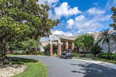 House in Land O' Lakes, Florida 3 bedrooms, 192.49 sq.m. № 2223265 - photo 25