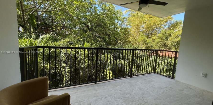Condo in Key Biscayne, Florida, 2 bedrooms № 1890801