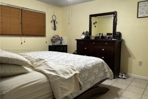 Appartement à louer à Hialeah, Floride: 1 chambre, 64.1 m2 № 1889344 - photo 3