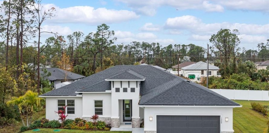 House in North Port, Florida 3 bedrooms, 165.27 sq.m. № 1540338