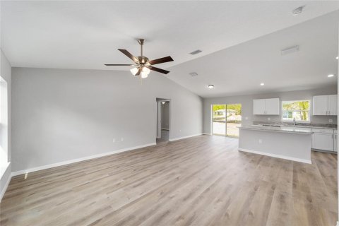 House in Citrus Springs, Florida 3 bedrooms, 130.06 sq.m. № 1656900 - photo 5