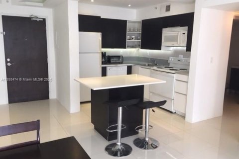 Copropriété à louer à Miami Beach, Floride: 1 chambre, 73.21 m2 № 1945516 - photo 2