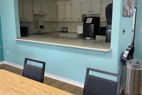 Copropriété à vendre à Sunrise, Floride: 2 chambres, 75.72 m2 № 1939944 - photo 13