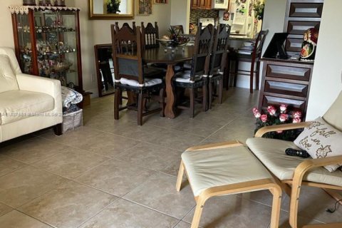 Copropriété à vendre à Sunrise, Floride: 2 chambres, 75.72 m2 № 1939944 - photo 29