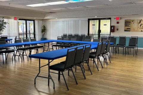 Copropriété à vendre à Sunrise, Floride: 2 chambres, 75.72 m2 № 1939944 - photo 22