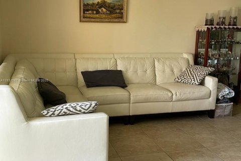 Copropriété à vendre à Sunrise, Floride: 2 chambres, 75.72 m2 № 1939944 - photo 28