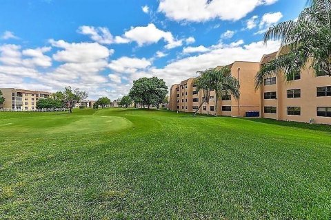 Copropriété à vendre à Sunrise, Floride: 2 chambres, 75.72 m2 № 1939944 - photo 25