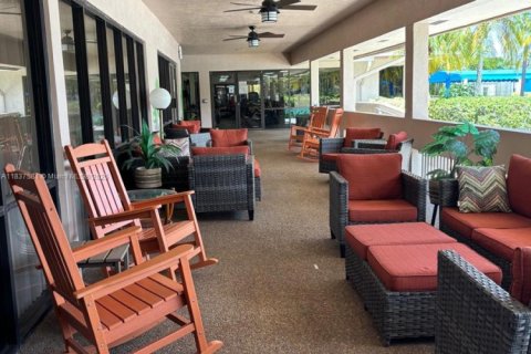 Copropriété à vendre à Sunrise, Floride: 2 chambres, 75.72 m2 № 1939944 - photo 20