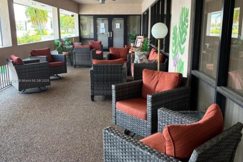 Copropriété à vendre à Sunrise, Floride: 2 chambres, 75.72 m2 № 1939944 - photo 21