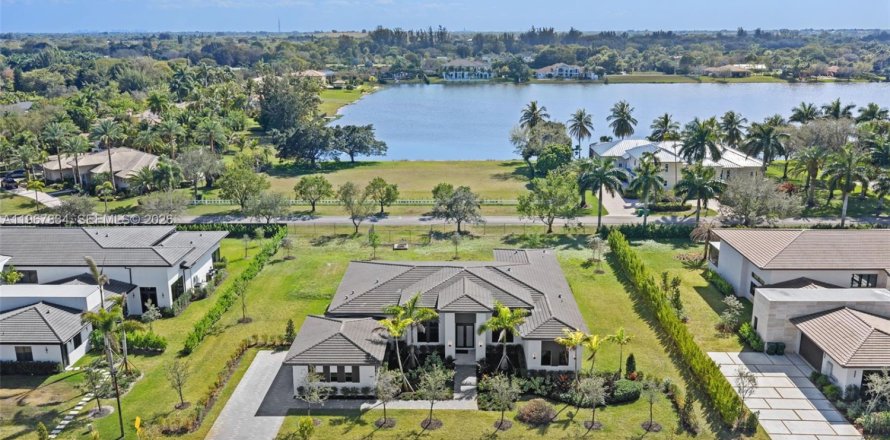 Villa ou maison à Davie, Floride 5 chambres № 2029827