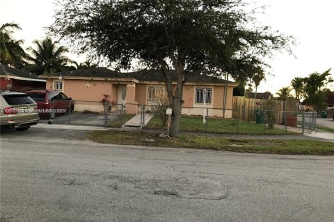 Propiedad comercial en Miami, Florida 1 dormitorio, 29.26 m2 № 2055473