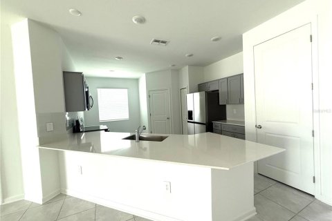 Casa en alquiler en Eagle Lake, Florida, 4 dormitorios, 296.08 m2 № 1884704 - foto 6
