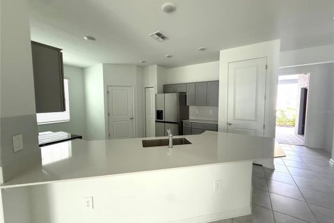 Casa en alquiler en Eagle Lake, Florida, 4 dormitorios, 296.08 m2 № 1884704 - foto 7