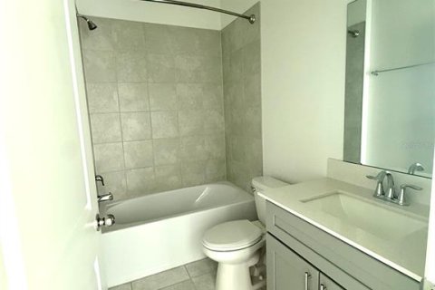 Casa en alquiler en Eagle Lake, Florida, 4 dormitorios, 296.08 m2 № 1884704 - foto 15