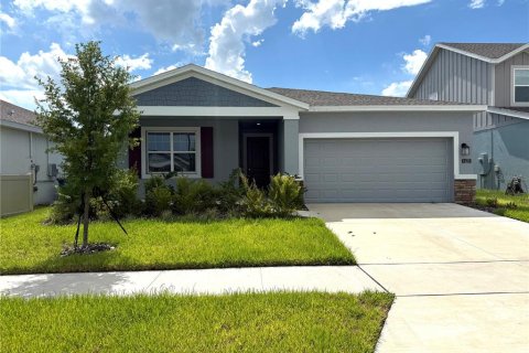 Casa en alquiler en Eagle Lake, Florida, 4 dormitorios, 296.08 m2 № 1884704 - foto 2