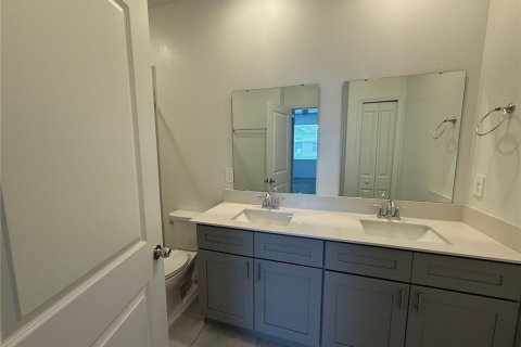 Casa en alquiler en Eagle Lake, Florida, 4 dormitorios, 296.08 m2 № 1884704 - foto 9