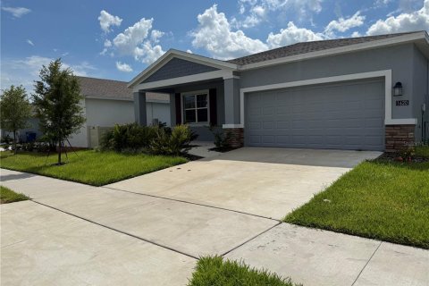 Casa en alquiler en Eagle Lake, Florida, 4 dormitorios, 296.08 m2 № 1884704 - foto 3