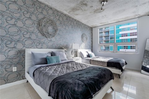 Condominio en alquiler en Miami, Florida, 2 dormitorios, 110.46 m2 № 1688612 - foto 14