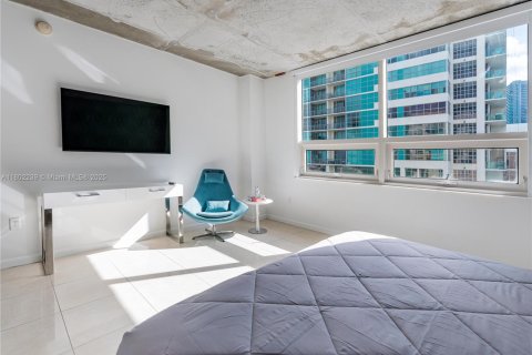 Condominio en alquiler en Miami, Florida, 2 dormitorios, 110.46 m2 № 1688612 - foto 17