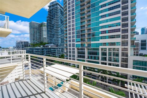 Condominio en alquiler en Miami, Florida, 2 dormitorios, 110.46 m2 № 1688612 - foto 27