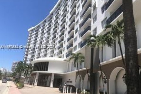 Condo à Miami Beach, Floride, 1 chambre  № 2039935