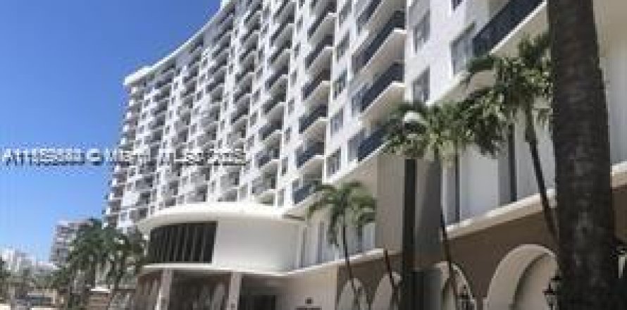 Condo à Miami Beach, Floride, 1 chambre  № 2039935