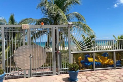 Copropriété à louer à Miami Beach, Floride: 1 chambre, 93.83 m2 № 2039935 - photo 5