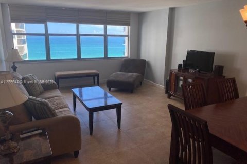 Copropriété à louer à Miami Beach, Floride: 1 chambre, 93.83 m2 № 2039935 - photo 11