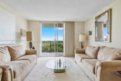 Condominio en venta en North Miami, Florida, 1 dormitorio, 81.29 m2 № 2077012 - foto 4