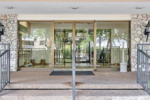 Condominio en venta en North Miami, Florida, 1 dormitorio, 81.29 m2 № 2077012 - foto 29