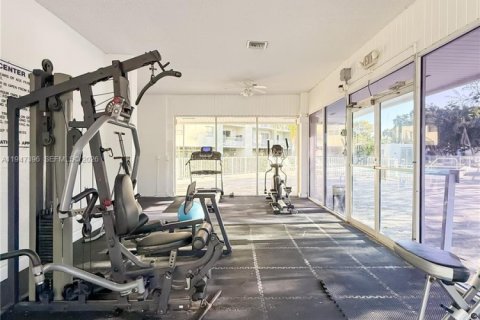 Condo in Cutler Bay, Florida, 2 bedrooms  № 2003378 - photo 18