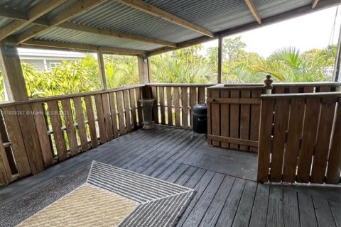 Apartment in Oakland Park, Florida 1 bedroom, 363.99 sq.m. № 1959803 - photo 2