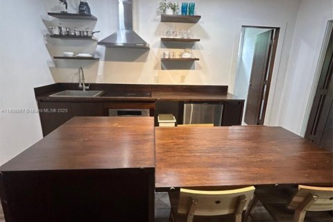 Apartment in Oakland Park, Florida 1 bedroom, 363.99 sq.m. № 1959803 - photo 6