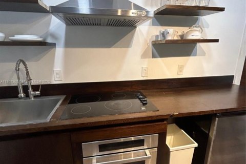 Apartment in Oakland Park, Florida 1 bedroom, 363.99 sq.m. № 1959803 - photo 7