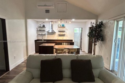 Apartment in Oakland Park, Florida 1 bedroom, 363.99 sq.m. № 1959803 - photo 1