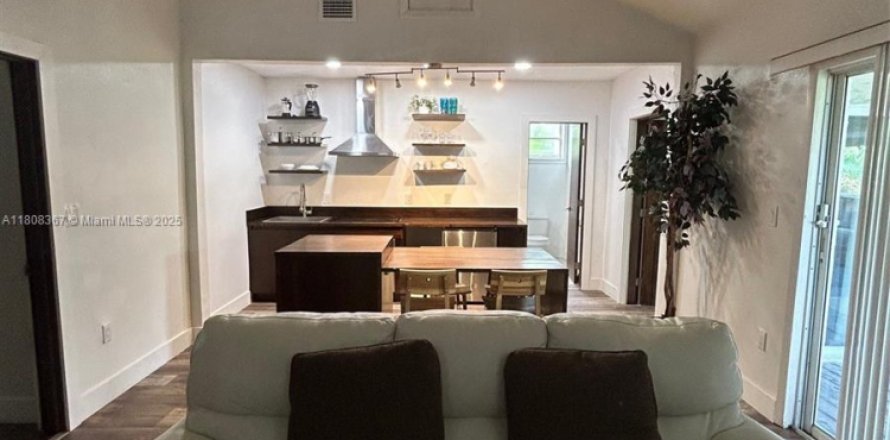 Apartment in Oakland Park, Florida 1 bedroom, 363.99 sq.m. № 1959803