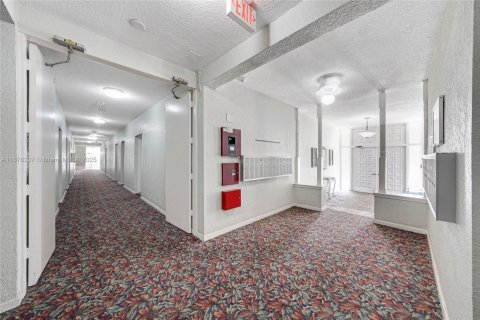 Condominio en venta en Fort Lauderdale, Florida, 2 dormitorios, 95.69 m2 № 1702647 - foto 21