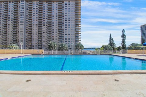 Condo in Sunny Isles Beach, Florida, 1 bedroom  № 1506014 - photo 8
